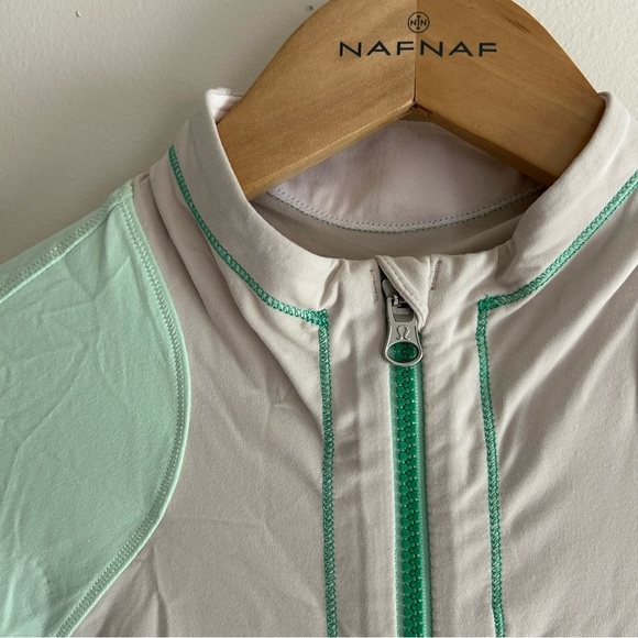 Lululemon Run: Beach Runner Jacket Dune / Fresh Teal / White sz 6 - Picture 6 of 9